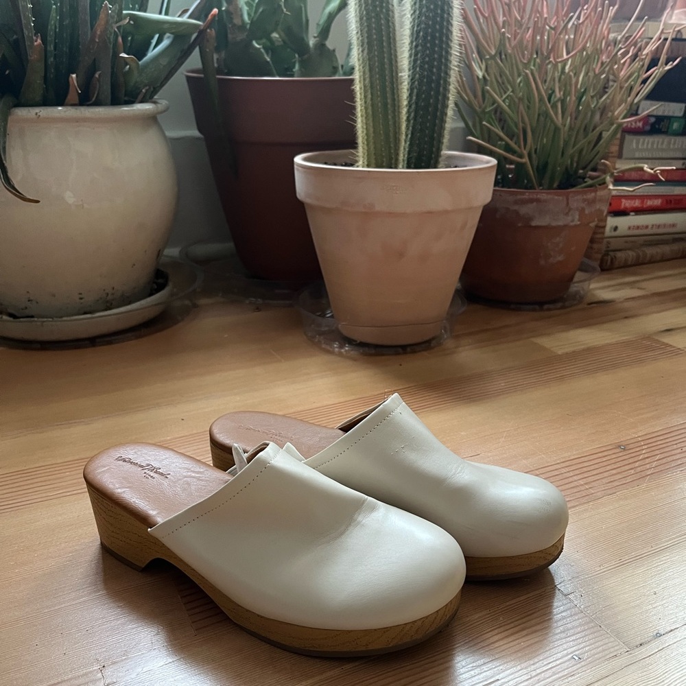 Creamy White clogs Size 7